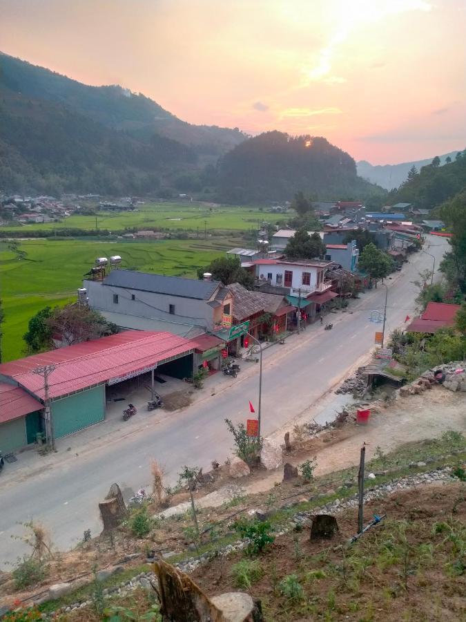 Hoa Son Tra Hotel Mu Cang Chai Exteriör bild