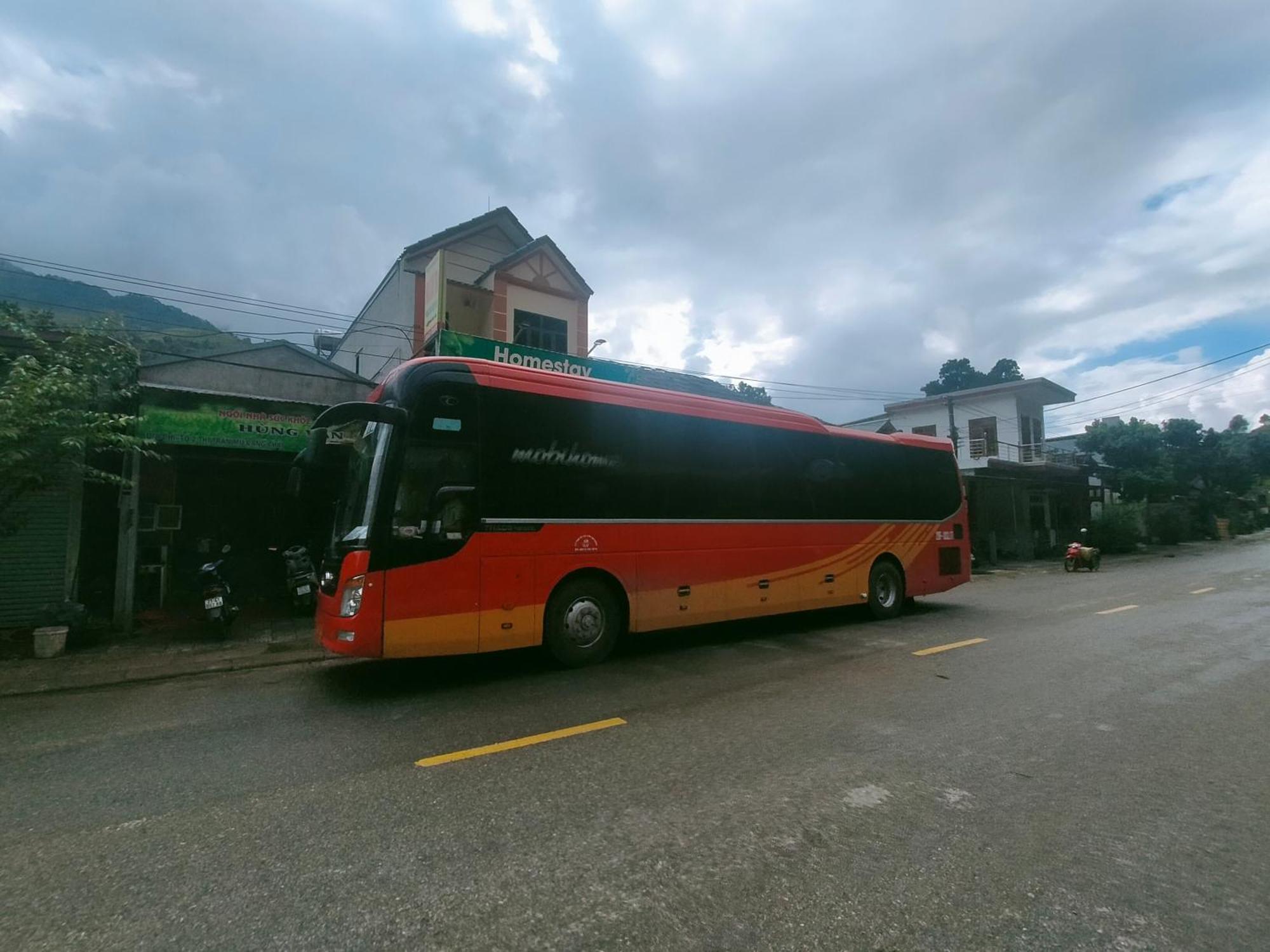 Hoa Son Tra Hotel Mu Cang Chai Exteriör bild